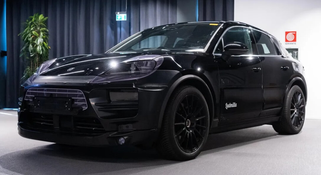 The 2024 Porsche Macan Electric Price and Specs